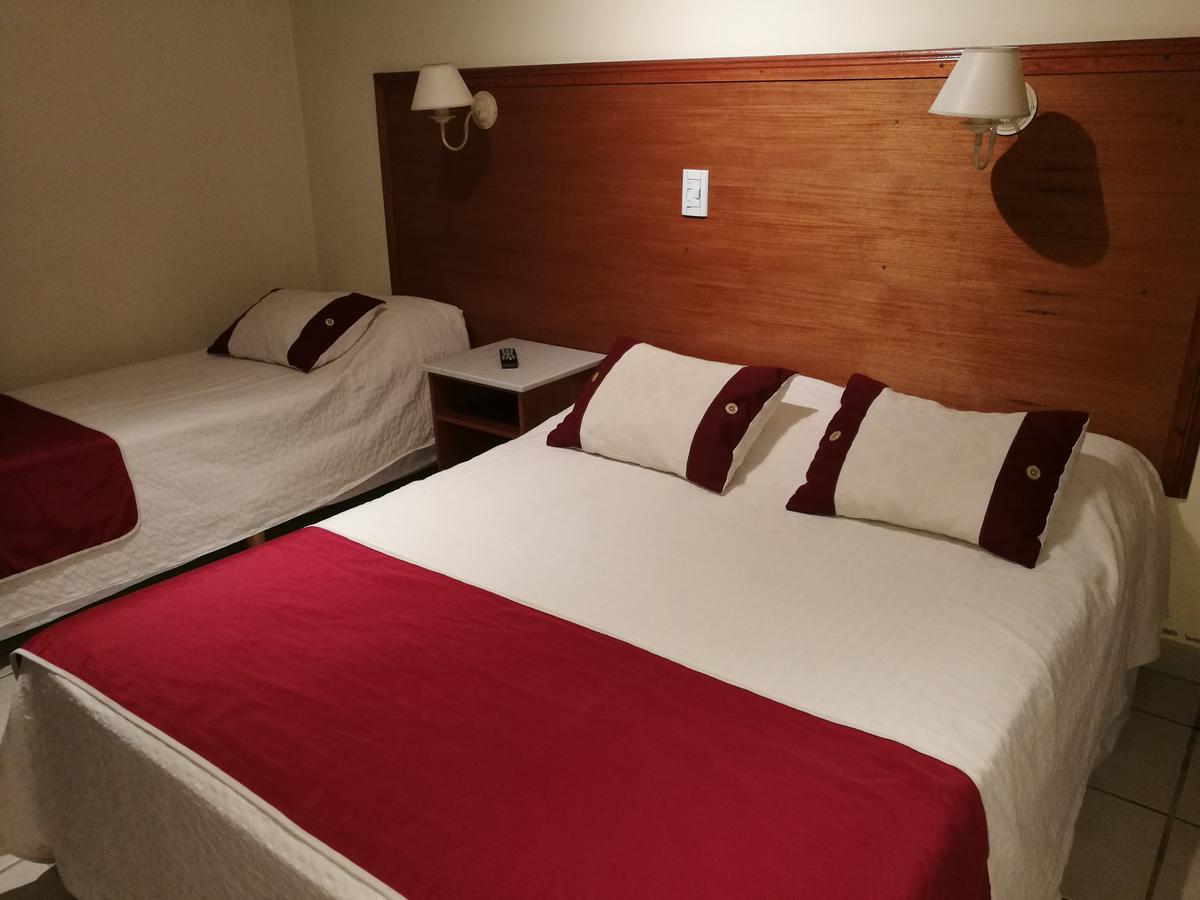 Hotel Francia 坦迪尔 外观 照片